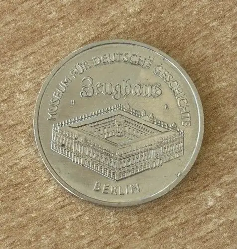 DDR 5 Mark 1990 Zeughaus Berlin