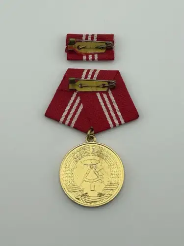 DDR Medaille Für Treue Dienste in den Kampfgruppen der Arbeiterklasse in Gold