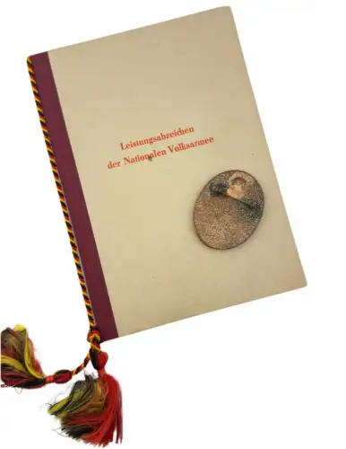 DDR NVA Nachlass LSK JAG 15 Flugzeugführer/Fluglehrer Oberstleutnant Pilotenhelm