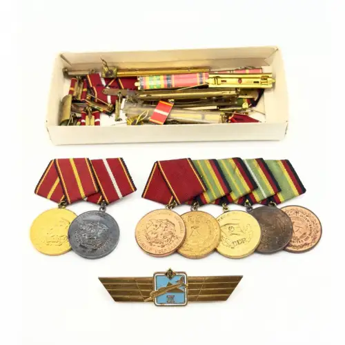 DDR NVA Nachlass LSK JAG 15 Flugzeugführer/Fluglehrer Oberstleutnant Pilotenhelm