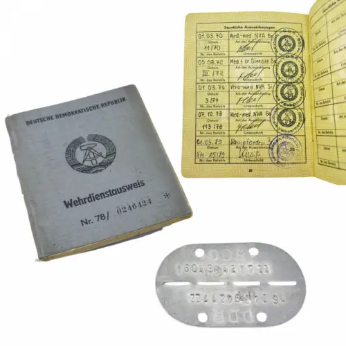 DDR NVA Nachlass LSK JAG 15 Flugzeugführer/Fluglehrer Oberstleutnant Pilotenhelm