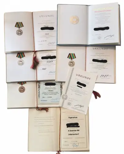 DDR NVA Nachlass LSK JAG 15 Flugzeugführer/Fluglehrer Oberstleutnant Pilotenhelm