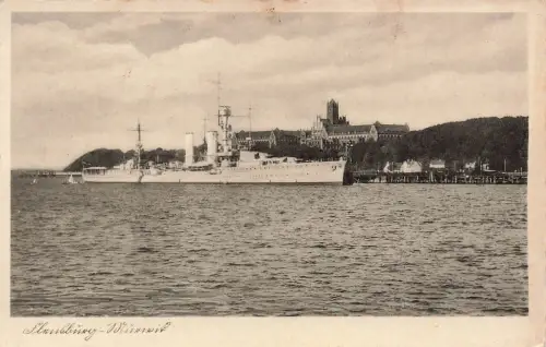 AK Flensburg-Mürwik Schiff Kreuzer Steg Schleswig-Holstein ungelaufen Postkarte