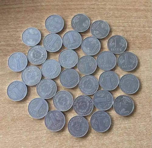 Lot/ Konvolut 30 x 1 Mark DDR Münzen 1963 - 1978 Alu