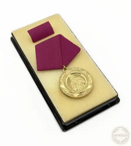 DDR Medaille für Verdienste im Brandschutz goldfarben Bartel 223a