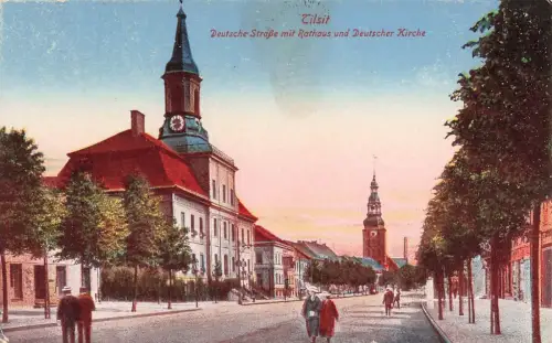 AK Tilsit Deutsche Straße Rathaus Kirche Ostpreussen ungelaufen Postkarte