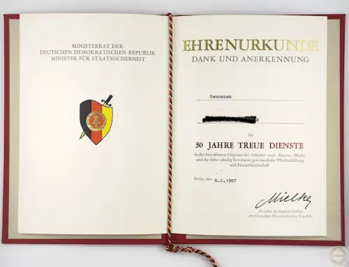 DDR MfS Nachlass Stasi Unterleutnant Offizier Medaillen Urkunden Abzeichen