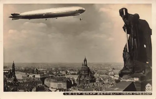LZ 127 Graf Zeppelin über Dresden Sachsen Walter Hahn Nr. 4930 Postkarte AK