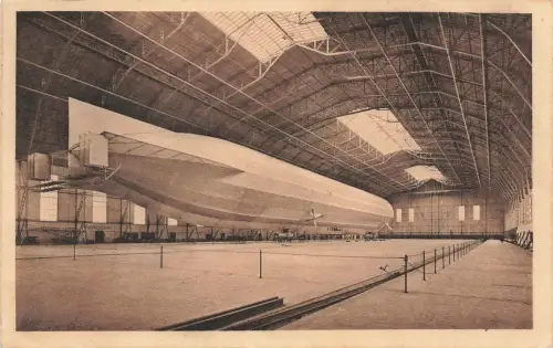 Inneres der Halle Luftschiff Sachsen Flugplatz Leipzig Sachsen Postkarte AK 1913
