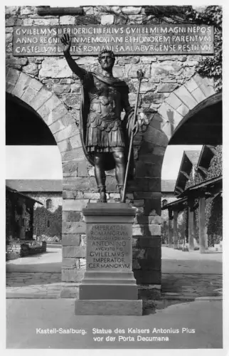 Kastell-Saalburg Statue des Kaisers Antonius Pius vor der Porta Decumana AK
