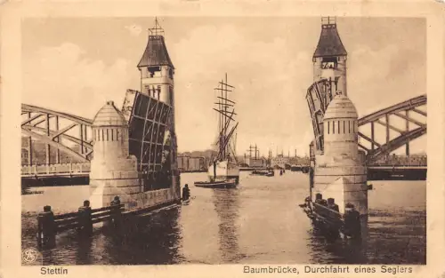 Stettin Baumbrücke Durchfahrt eines Seglers Postkarte AK