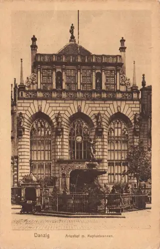 Danzig Artushof m. Neptunbrunnen Postkarte