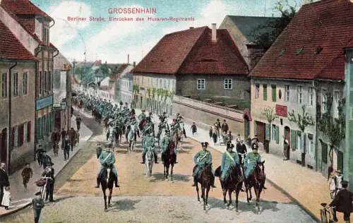 Einrücken des Husaren Rgt. Berliner-Straße Grossenhain Sachsen Postkarte AK 1914