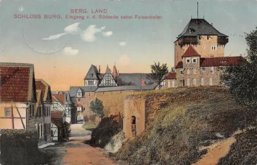 Berg. Land Schloss Burg Eingang v. d. Südseite nebst Felsenk. Postkarte AK 1909