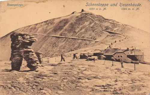 Riesengebirge Schneekoppe und Riesenebaude Feldpostkarte AK