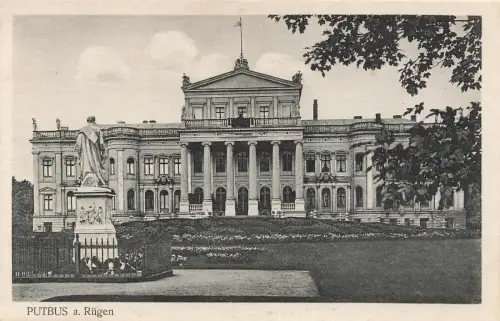 Vorderseite Schloss Putbus auf Rügen Mecklenburg-Vorpommern Postkarte AK