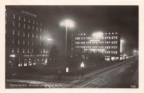 Gleiwitz O./ Schlesien Cafe Haus Wilhelmstrasse bei Nacht Postkarte