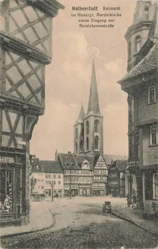 Holzmarkt und Martinikirche Halberstadt Sachsen-Anhalt Postkarte AK