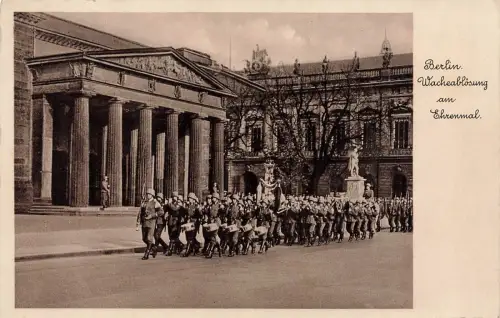 Wacheablösung Soldaten am Ehrenmal in Berlin Postkarte AK 1939