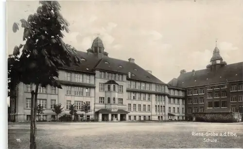 Schule bei Riesa Gröba an der Elbe Sachsen Postkarte AK 1931
