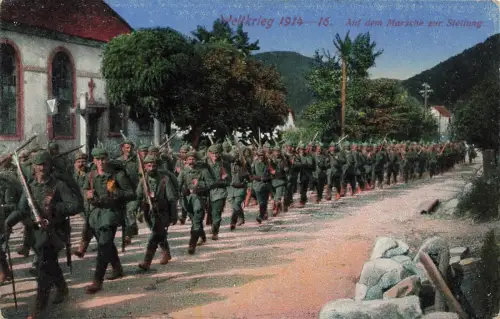 Auf dem Marsche zur Stellung Patriotika Postkarte AK 1918
