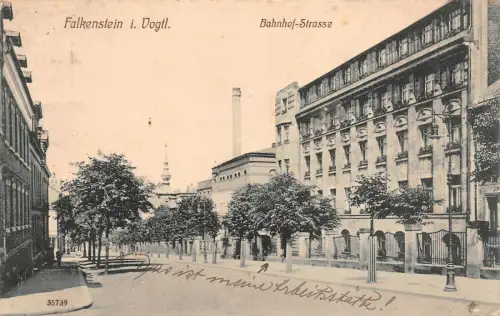 Falkenstein i. Vogtl. Bahnhof-Strasse Postkarte AK 1911