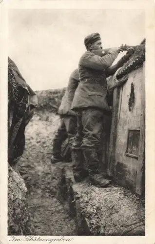Soldat auf Position im Schützengraben Postkarte AK 1915