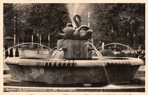 Zwickau Schwanenbrunnen in den Parkanlagen AK 1937