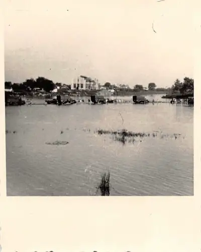 Umzug Jagdgeschwader 3 LKW Flußüberquerung Frankreich