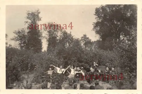 Frauen beim Fronttheater Flakstellung 1942