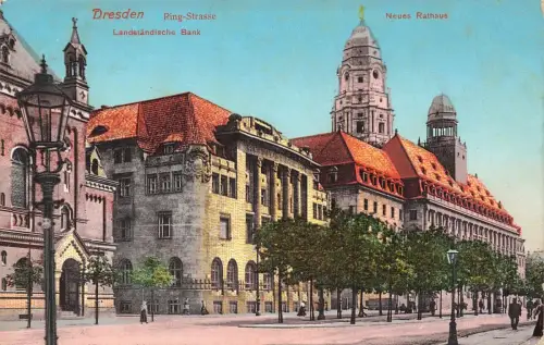 Ring Strasse, Neues Rathaus und Landständische Bank Dresden Sachsen Postkarte AK
