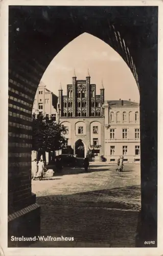 Wulframhaus in Stralsund Mecklenburg-Vorpommern Postkarte AK 1942