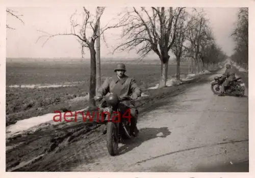 Deutscher Soldat Kradschütze mit Motorrad NSU 501