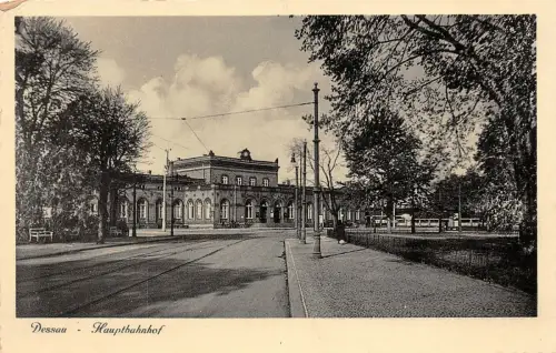 Hauptbahnhof Dessau Sachsen-Anhalt Postkarte AK 1932