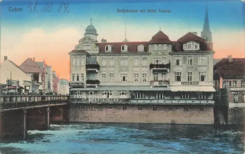 Neißebrücke mit Hotel Central in Guben Brandenburg Postkarte AK 1914
