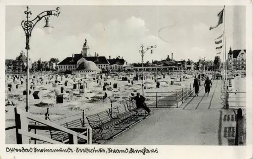 Kurhaus und Strand in Swinemünde Pommern Postkarte AK 1939