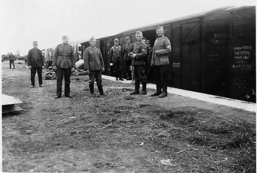 Verladung LKW Soldaten bei Spirowo Russland