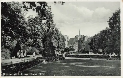 Kaiserplatz in Ostseebad Kolberg Pommern Postkarte AK 1937
