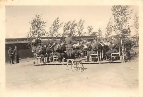 Platzkonzert deutsche Soldaten in Spirowo bei Rybinsk Russland