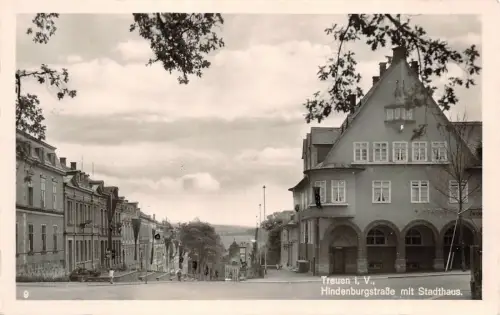 Hindenburgstraße mit Stadthaus in Treuen Vogtland Sachsen Postkarte