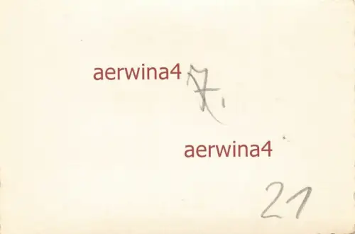 Zerstörte poln. LKW an der Vormarschstrasse nach Lomza Polen