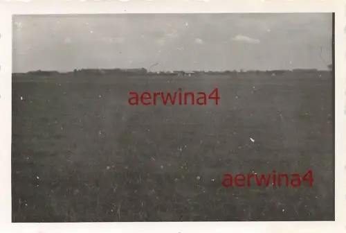 Blick auf den Flugplatz Rosieres- en - Santerre Frankreich