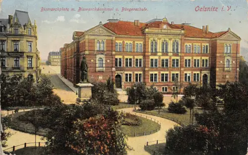 Oelsnitz i. V. Bismarckplatz m. Bismarckdenkmal Bürgerschule Postkarte AK
