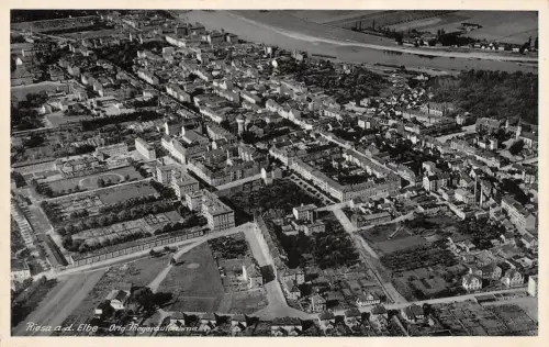Fliegeraufnahme von Riesa an der Elbe Sachsen Postkarte AK