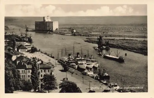Blick von der Hakenterrasse Hafen in Stettin Pommern Postkarte AK