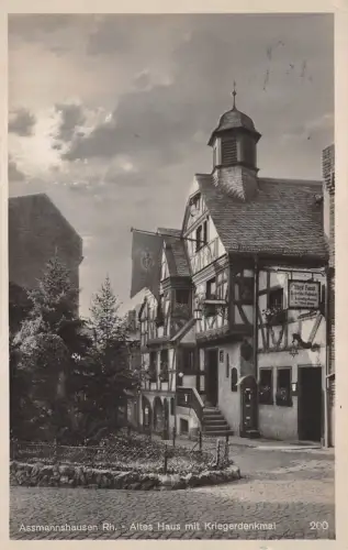 Assmannshausen Rh. Altes Haus mit Kriegerdenkmal Postkarte AK 1937