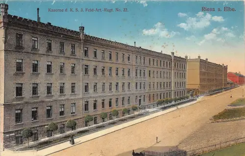 Kaserne des Feld- Regiments No. 32 Riesa an der Elbe Sachsen Postkarte AK