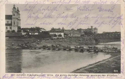 Die ersten deutschen Kolonnen passieren den Wilijafluss Wilna Litauen AK