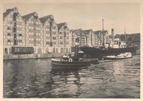 Königsberg Pr. Alte Speicher am Hundegatt Postkarte AK