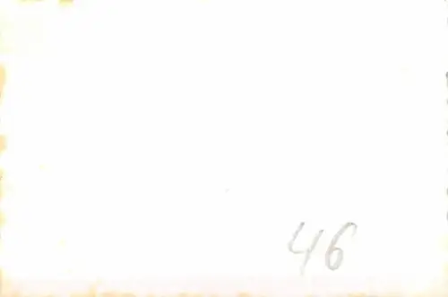 deutsche Soldat beim Orange ernten Catania Italien